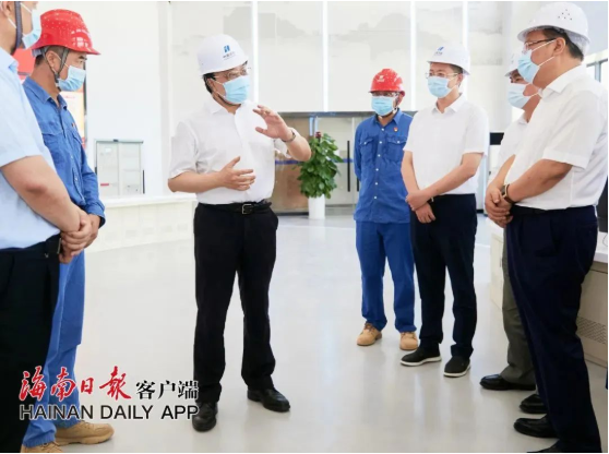 歡迎海南省省委常委，省委副書記，省長馮飛蒞臨馳大幕墻公司承接的洋浦華能幕墻項(xiàng)目視察